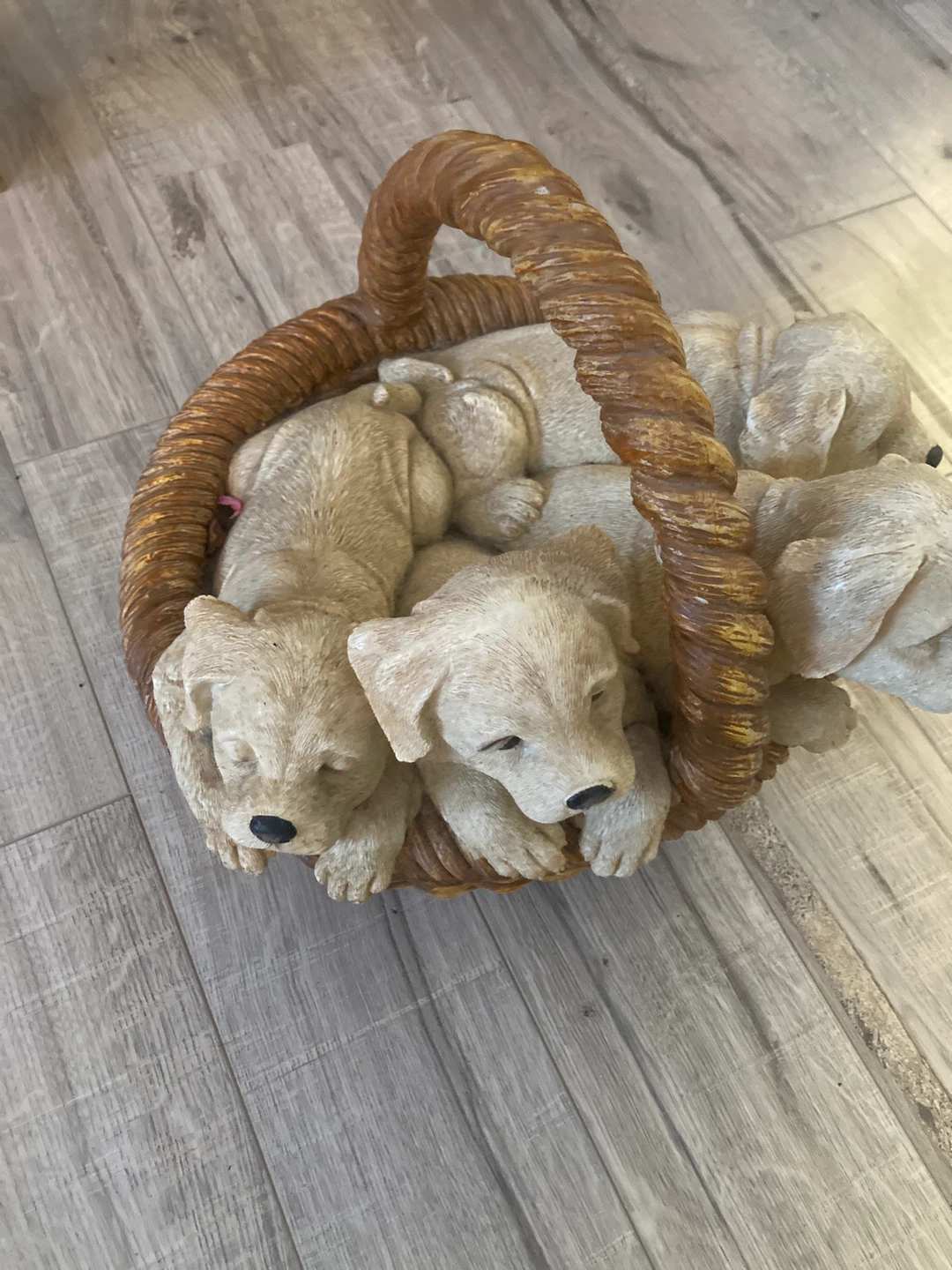Puppies in a Basket Figurine - photo 3