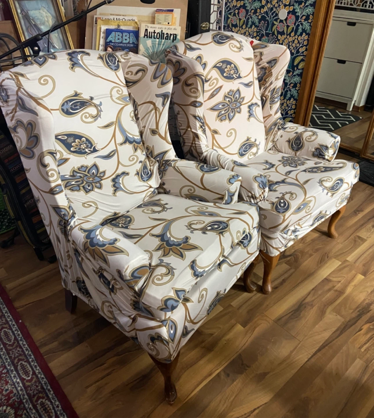 Pair of Wingback chairs with Brand new covers - photo 2