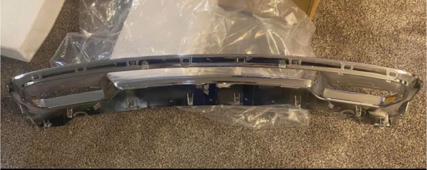 Jeep Grand Cherokee 2017-2021 Lower Grill Cover Molding Chrome - photo 4
