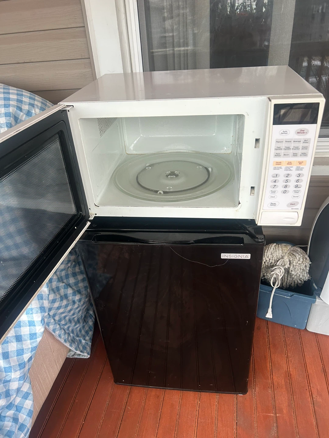 Bundle for $50 mini fridge & microwave
