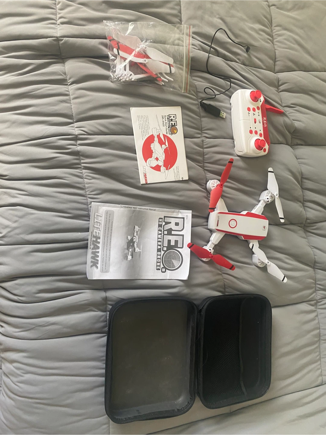 LiteHawk R.E.O. HD Drone with Camera - White/Red