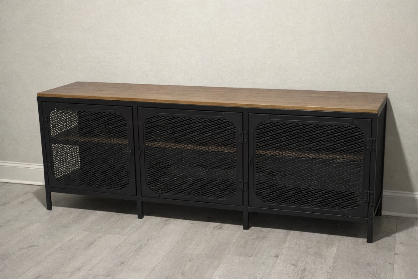 TV Bench