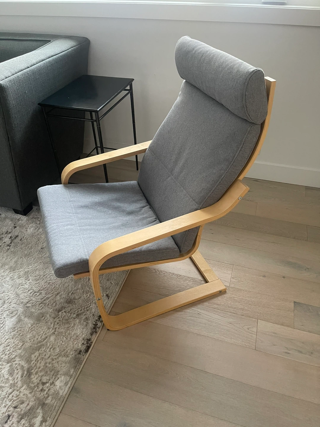 Grey Fabric Accent Chair with Wood Frame 🥕 - photo 2