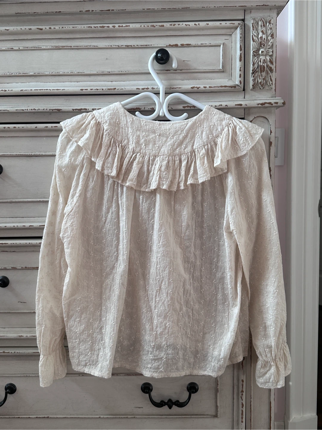 Brand New - Cream Eyelet Ruffle Blouse - photo 2