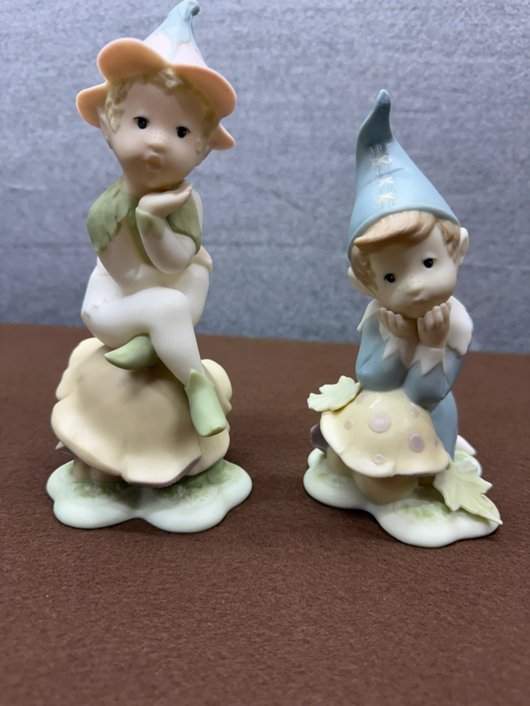 Hummel Goebel Figurines - Boy & Girl Elves - photo 2