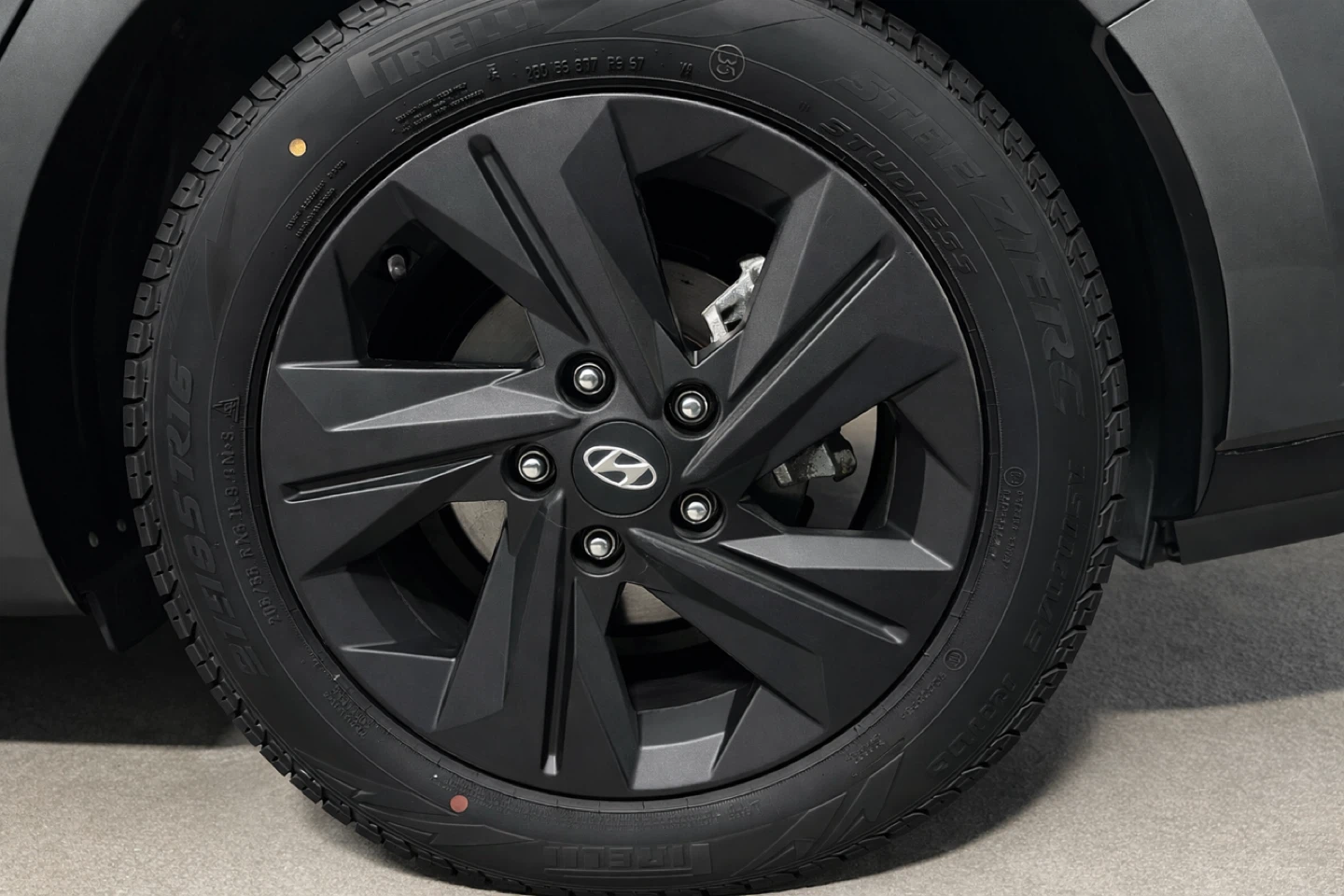 4 16" Hyundai Alloy Wheels +  Tires - photo 3