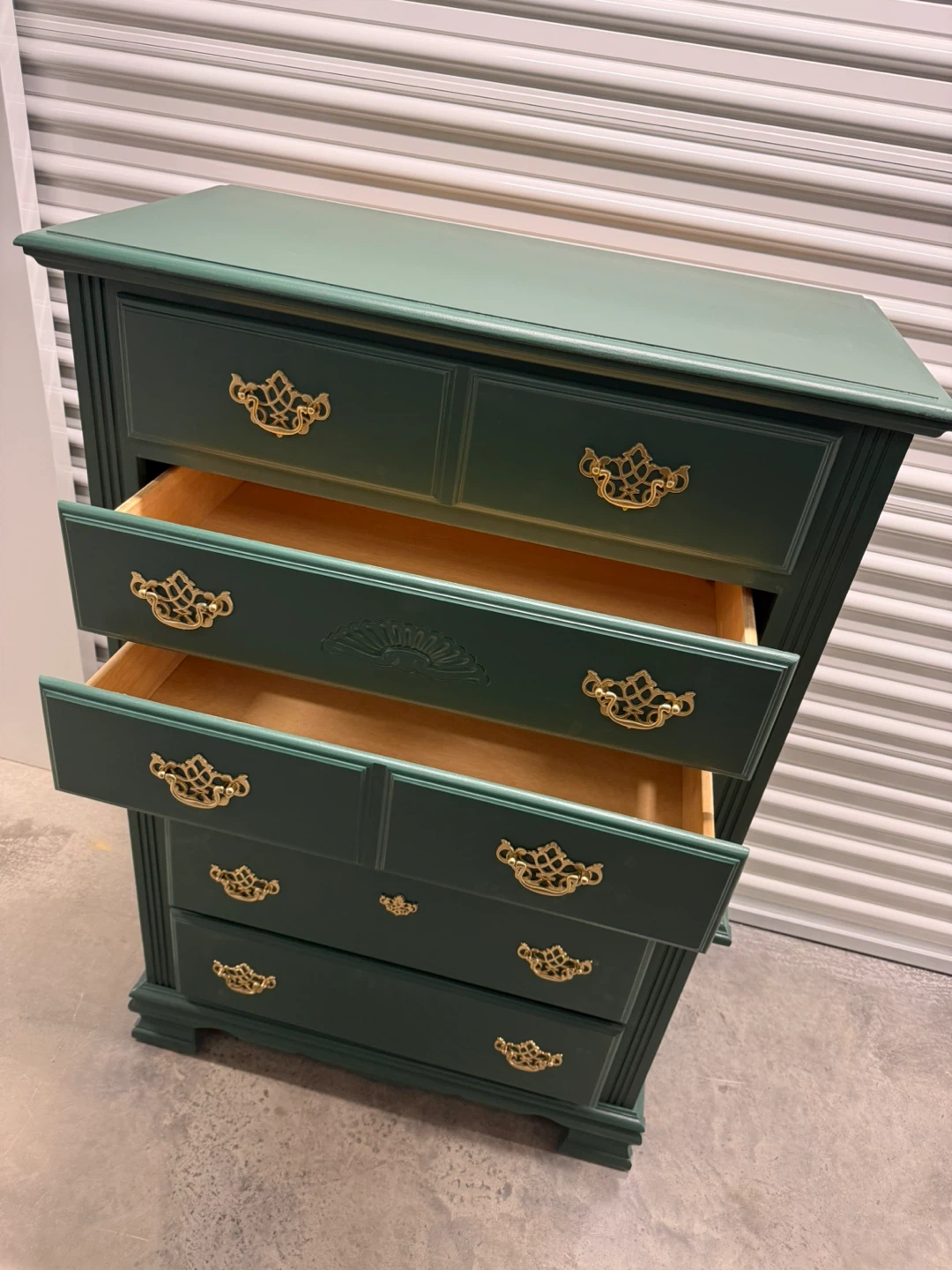 🚨Free Delivery NJ/NY Green Solid Wood Dresser - photo 2