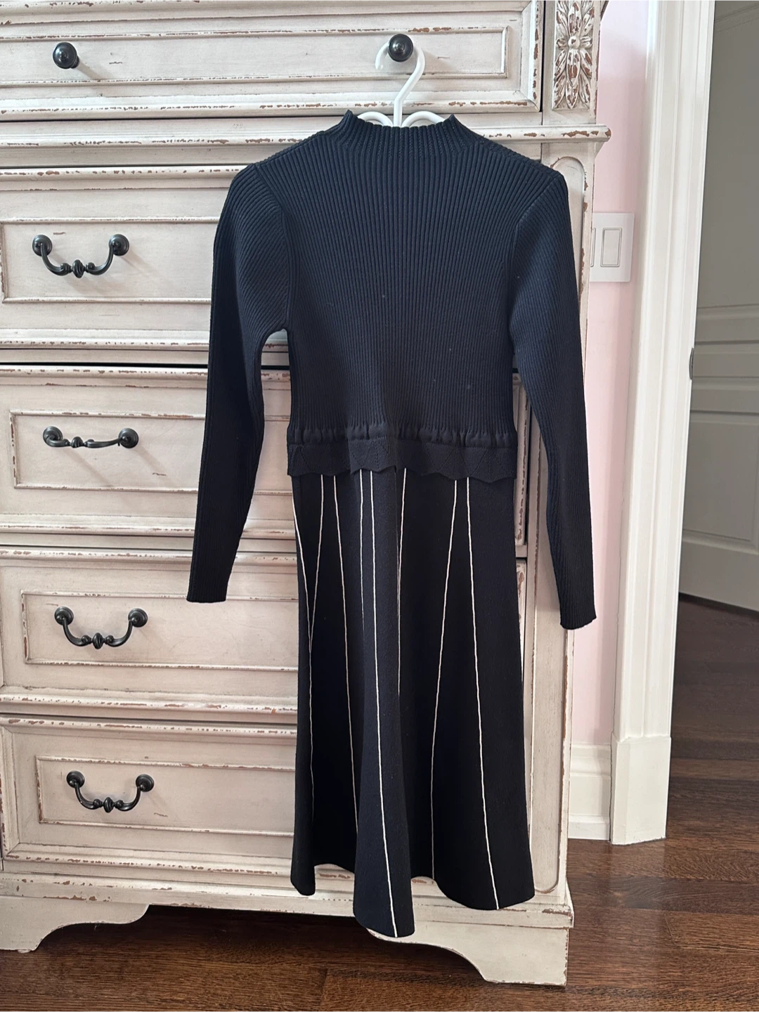 Black ribbed knit sweater dress with white pinstripes - photo 2
