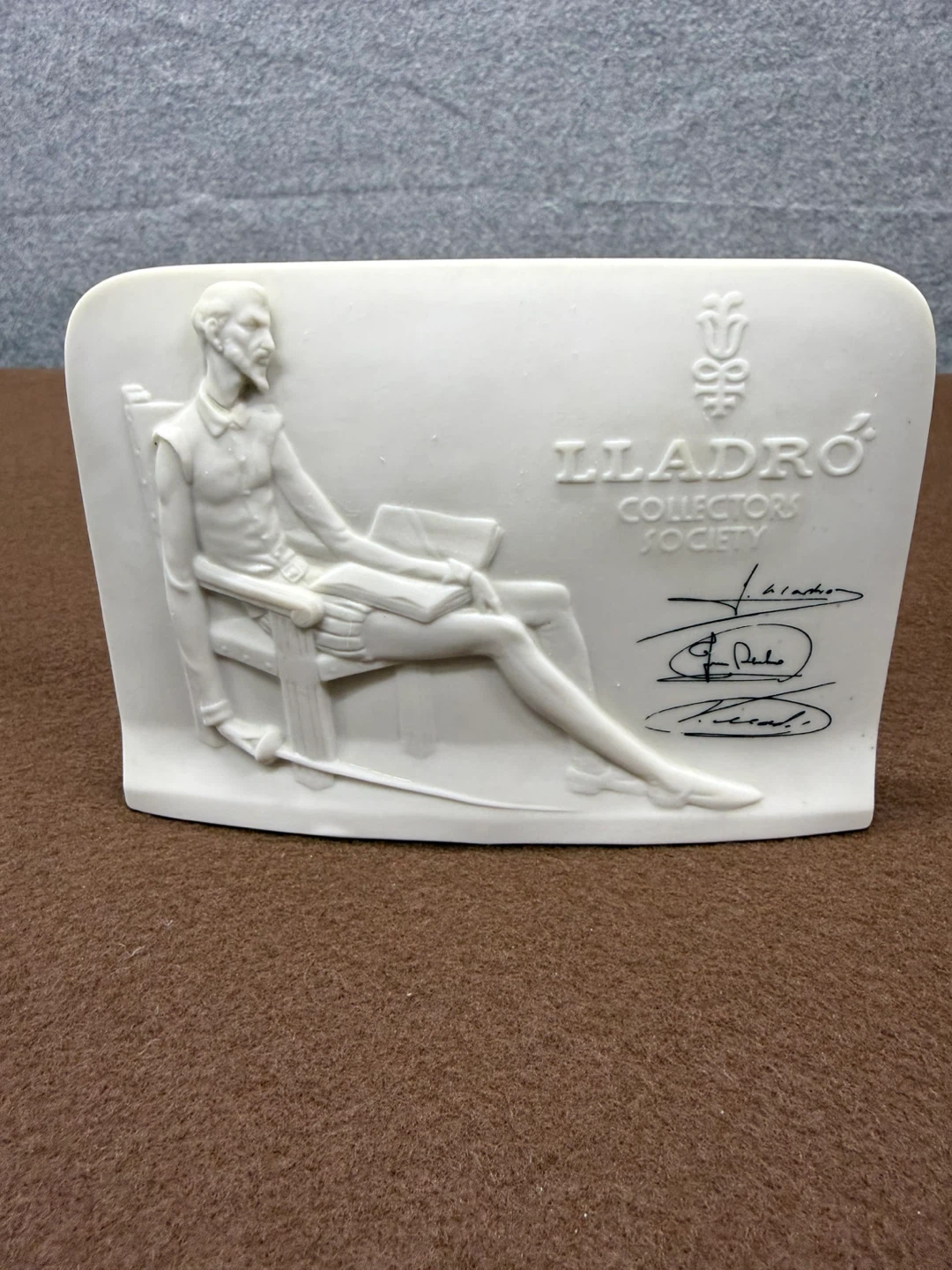 Lladro Collectors Society Figurine