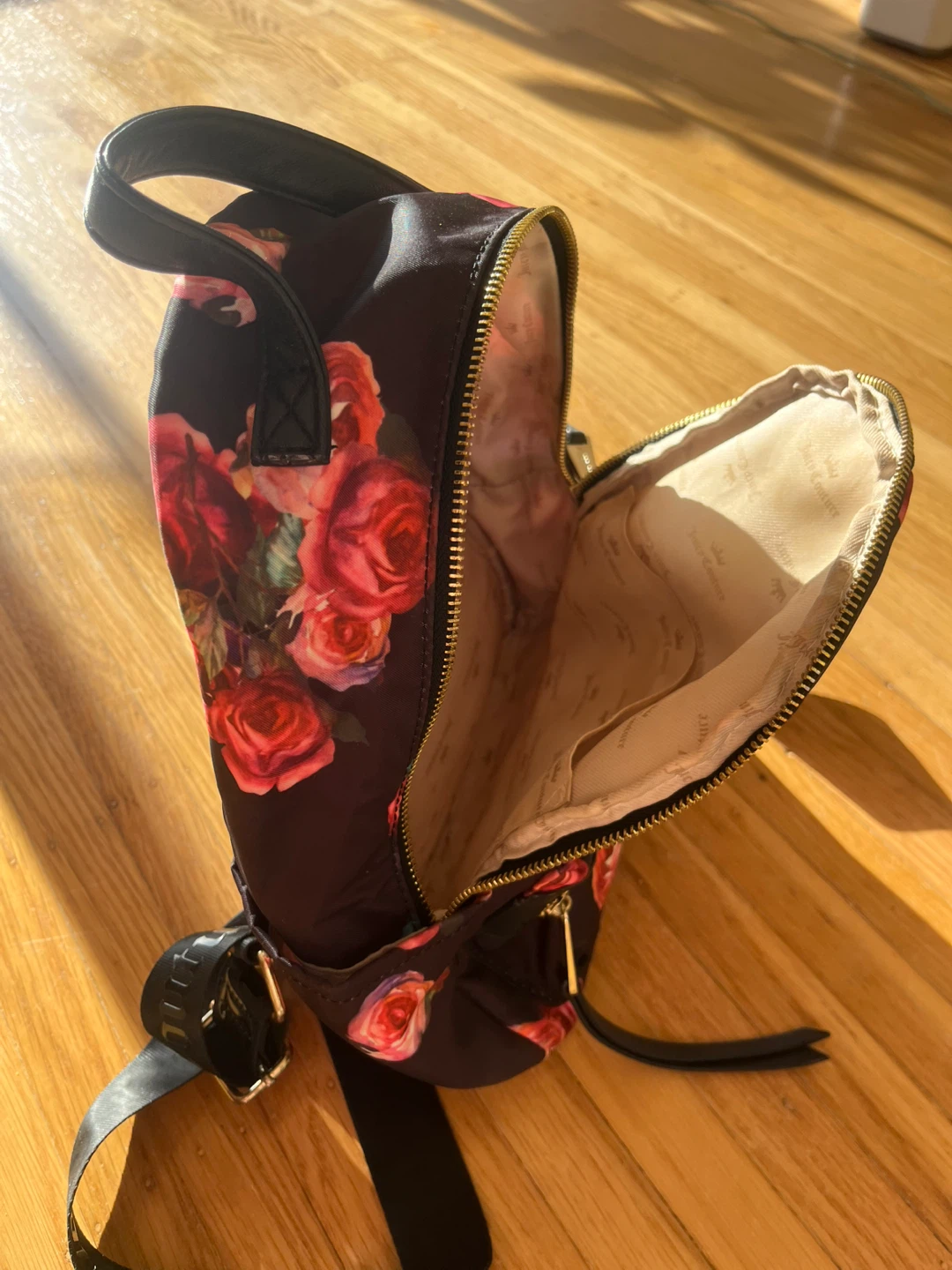 Juicy Couture Floral Backpack - photo 4