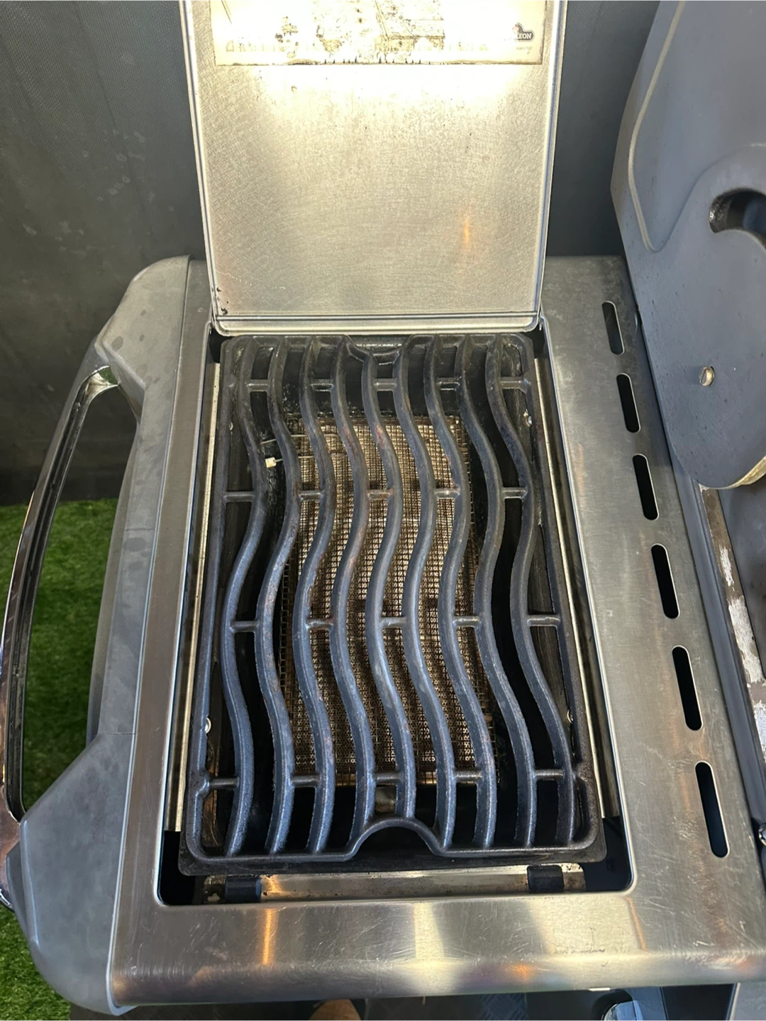 Napoleon Prestige 500 Gas Grill (FREE DELIVERY) - photo 4