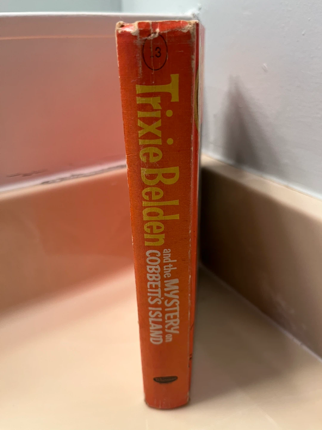 Trixie Belden and the Mystery on Cobbett’s Island Vintage Book - photo 3