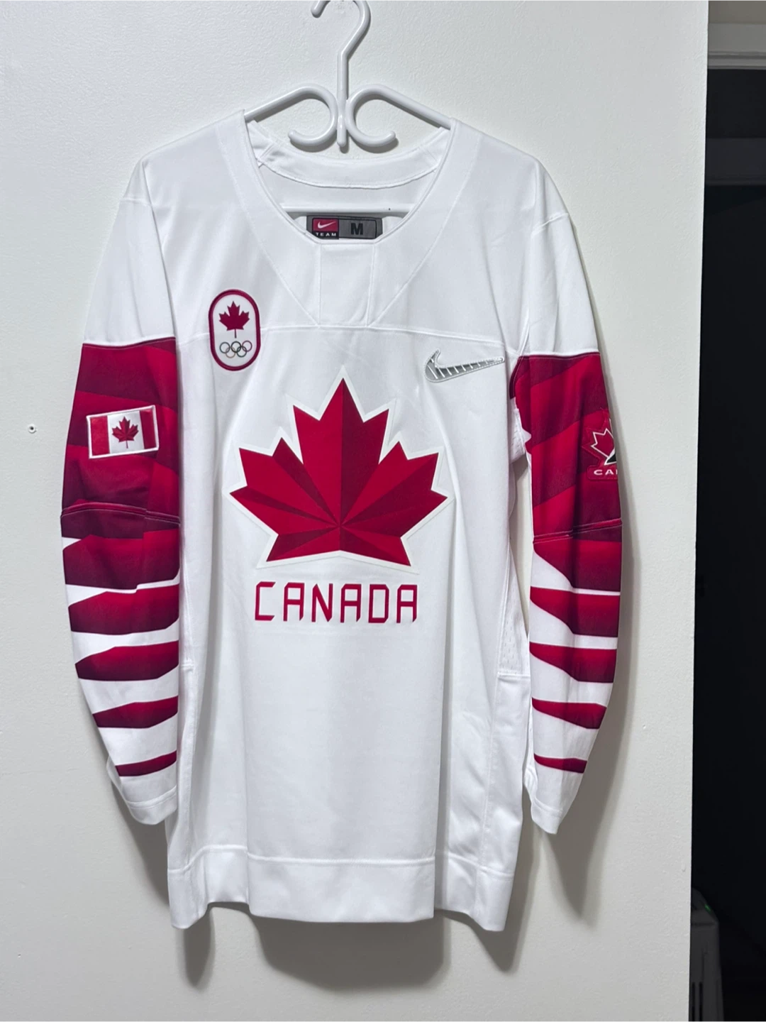 🥕BRAND NEW Nike Team Canada Hockey Jersey - Men's Medium