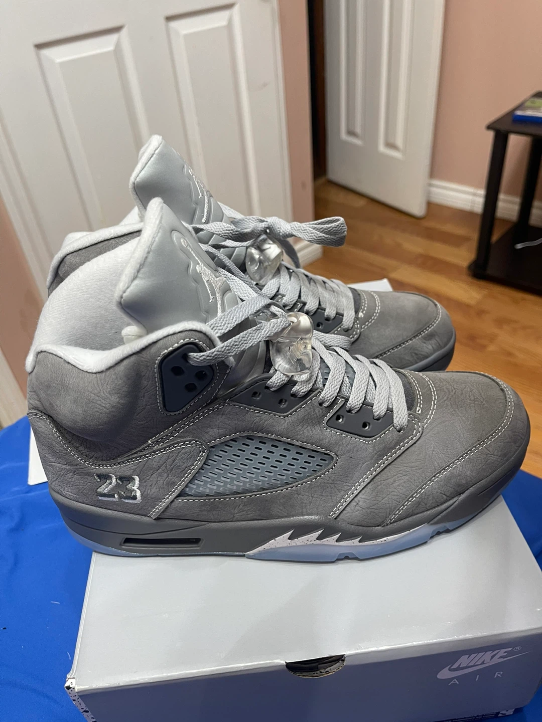 Air Jordan 5 Retro wolf Grey Sneakers - photo 3