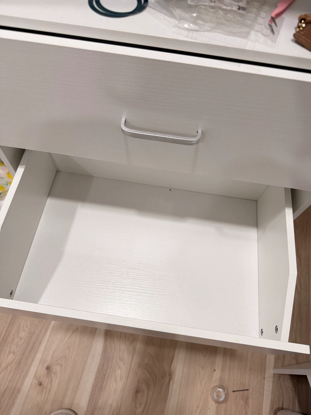 White 4-Drawer Dresser with Top Shelf - photo 3