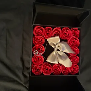 Jewellery Gift Box with Artificial Roses