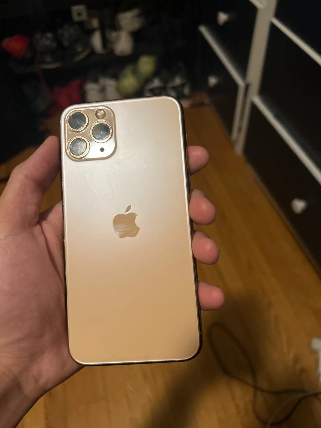 Apple iPhone 11 Pro Gold - photo 2