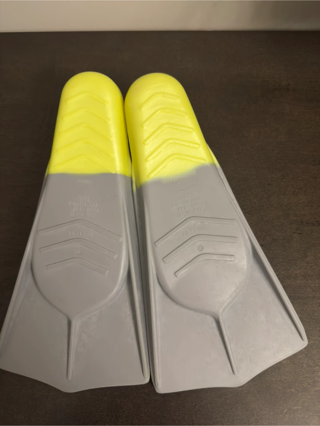 Speedo Swim Fins - Size 4-5 (US) - photo 2