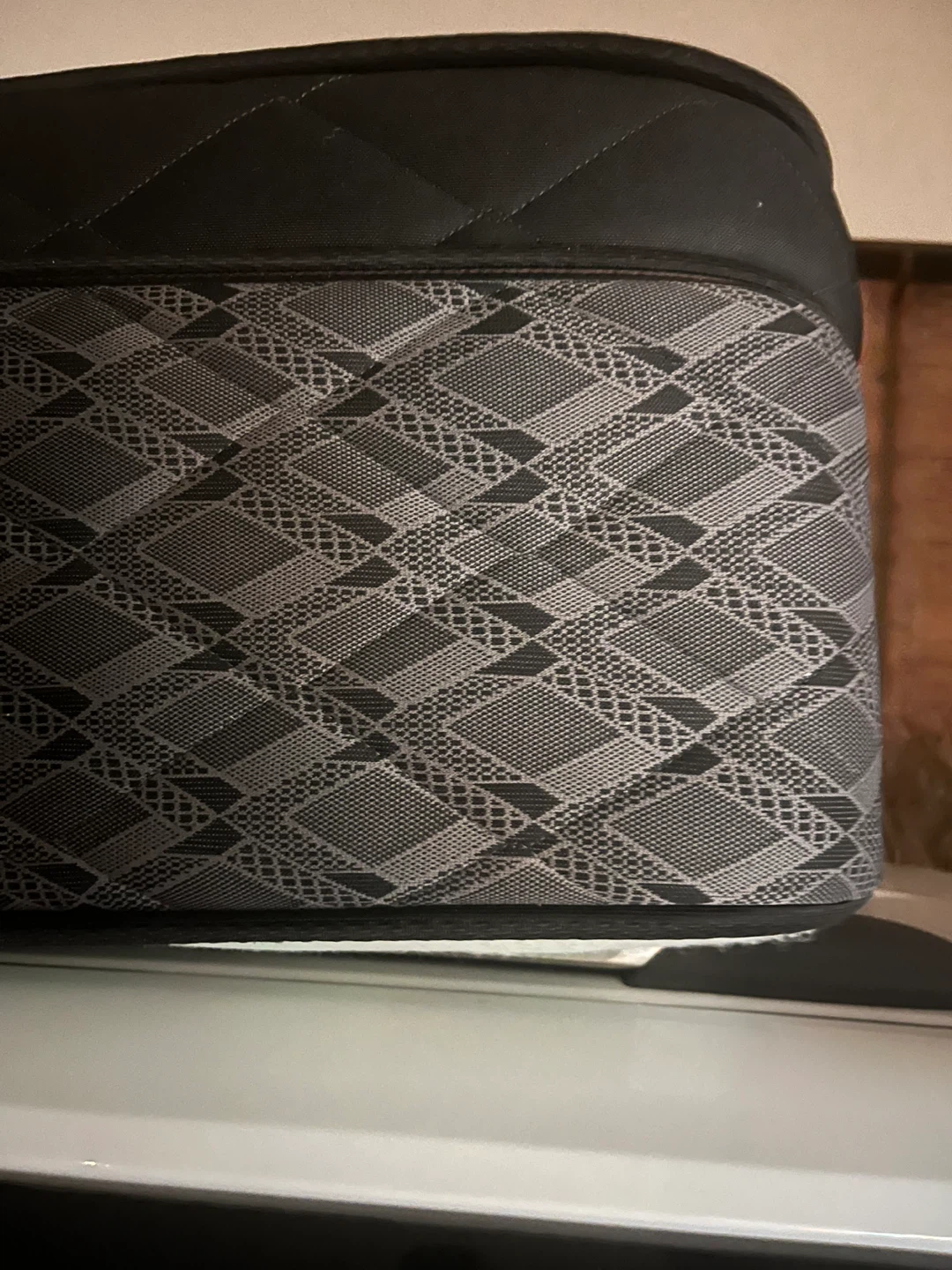 Sealy Posturepedic Mattress Queen - photo 3