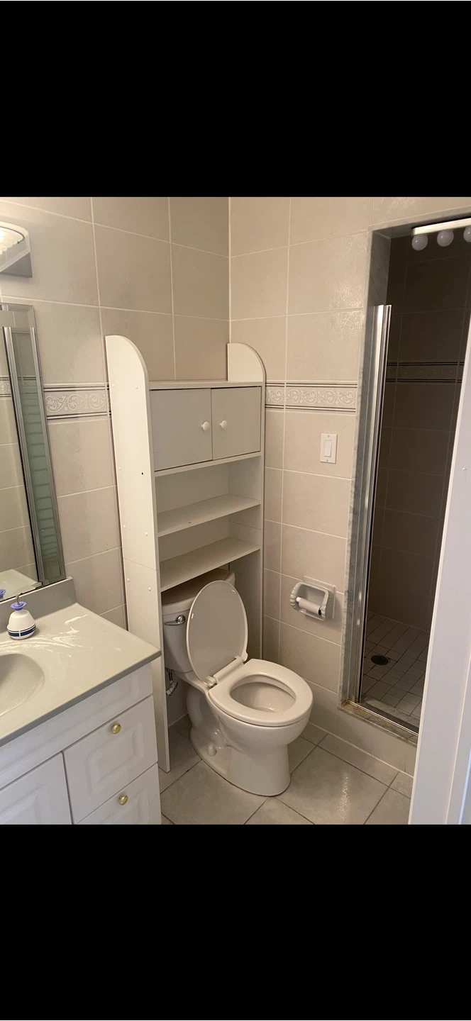 Three bedroom two bathroom basement apartment - photo 5