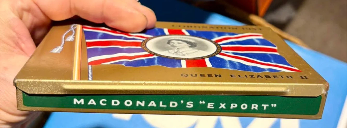 Vintage Antique Macdonald's Export Coronation 1953 Cigarette Tin - photo 2