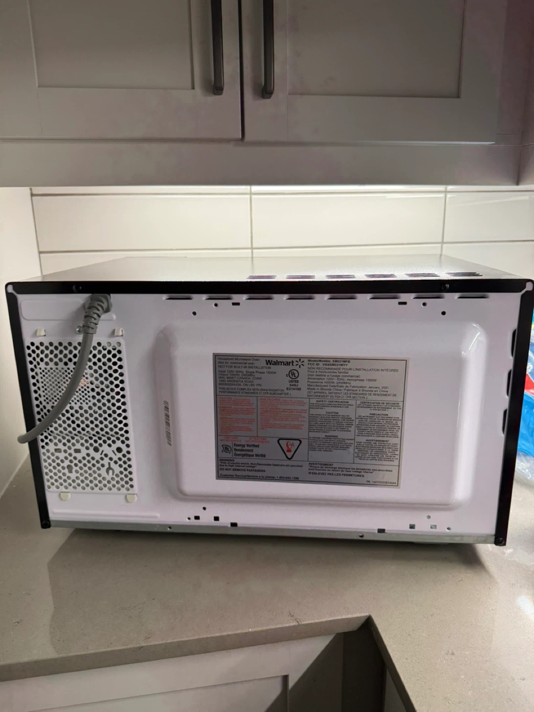 Hamilton Beach Microwave Oven - photo 3