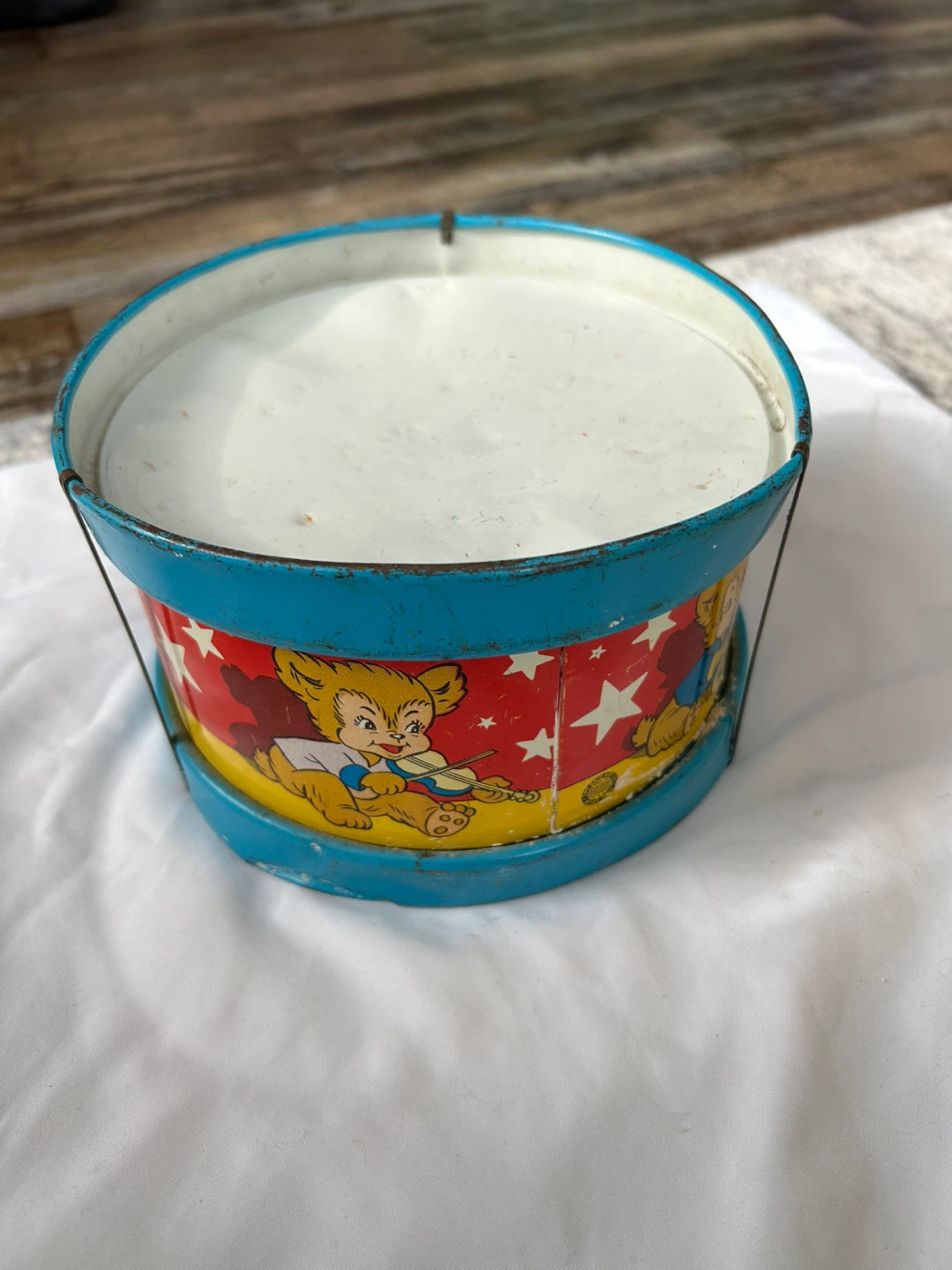 Vintage Ohio Art Tin  Lithograph Drum Toy with Bear Musicians - photo 2
