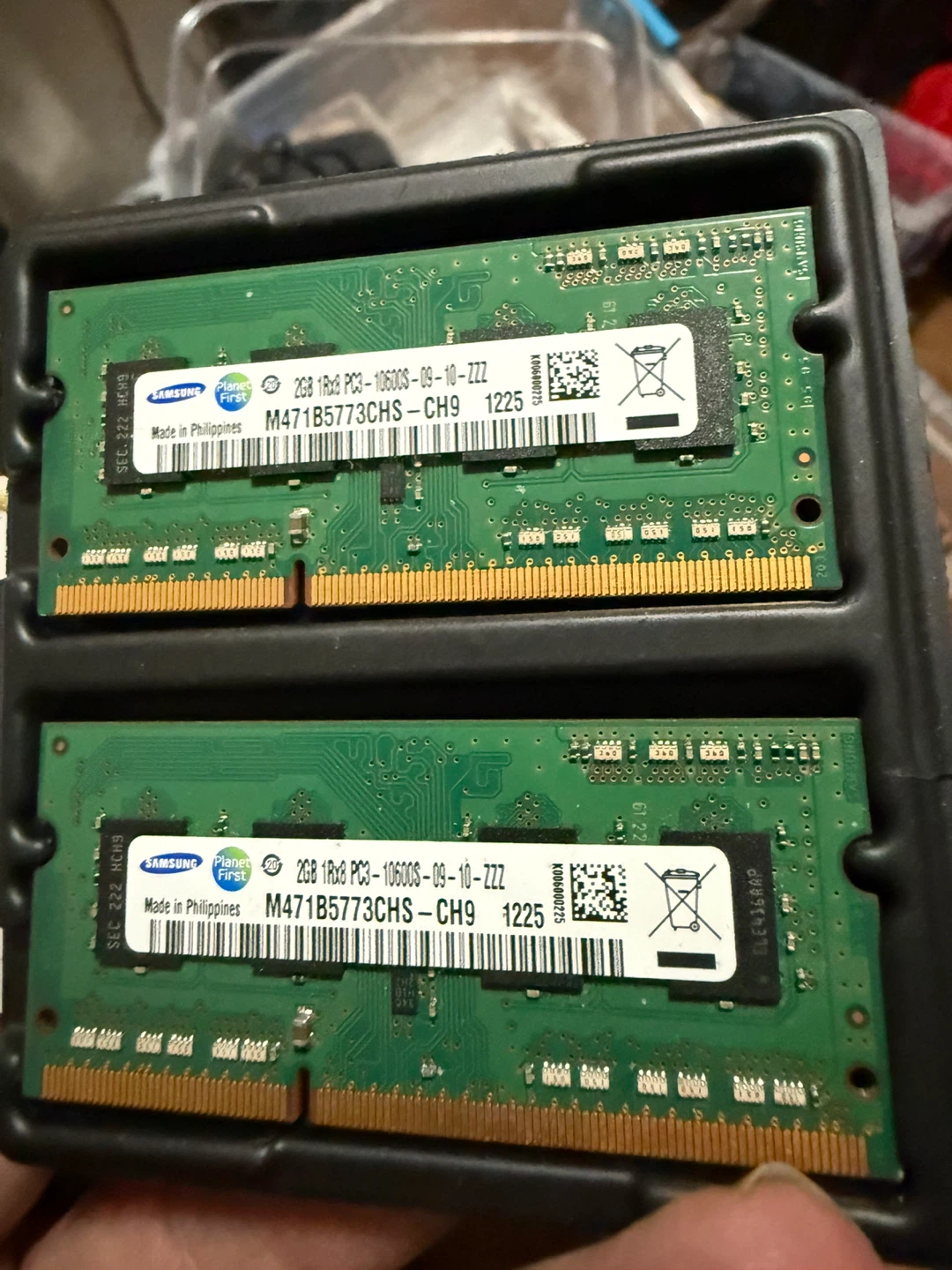 Samsung 2GB PC3-10600S DDR3 RAM Sticks (2x)