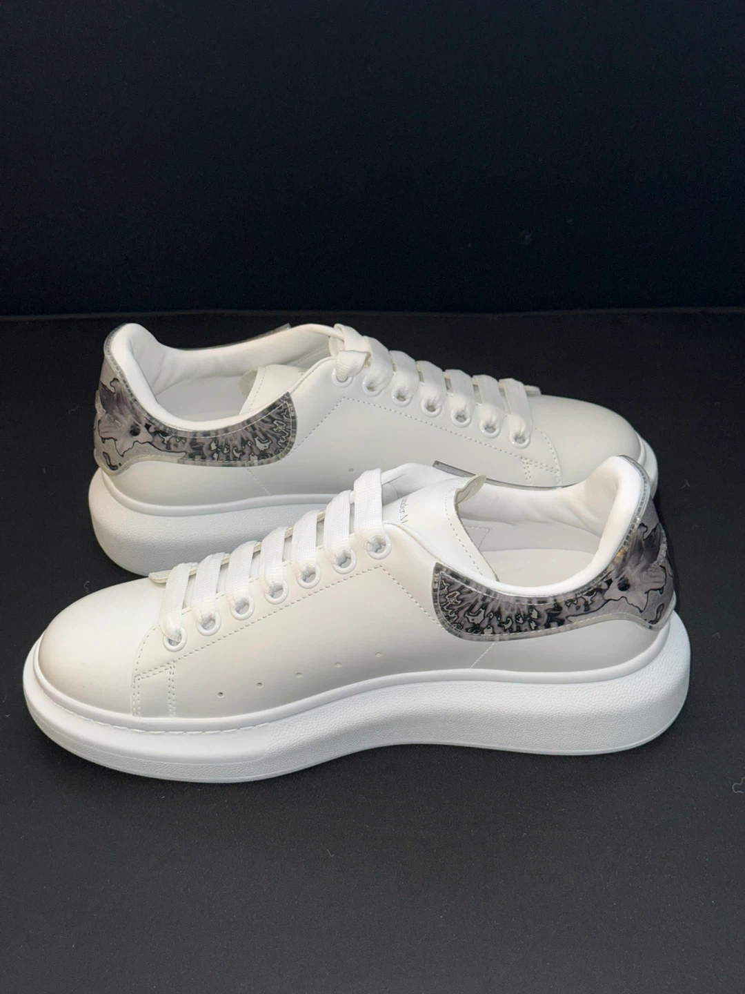 Alexander McQueen Oversized Larry Wax Floral Sneakers EU 42 - photo 5