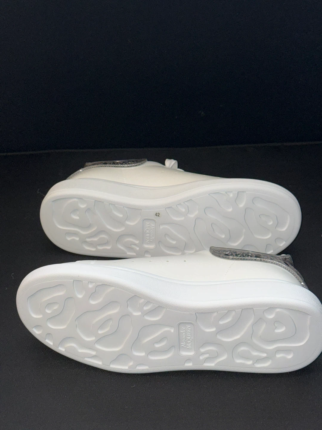 Alexander McQueen Oversized Larry Wax Floral Sneakers EU 42 - photo 4