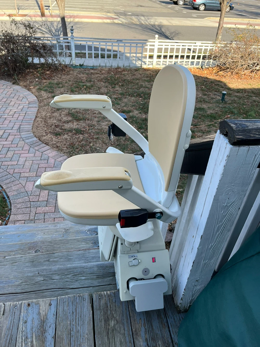 Acorn 130 Straight Stairlift - photo 5