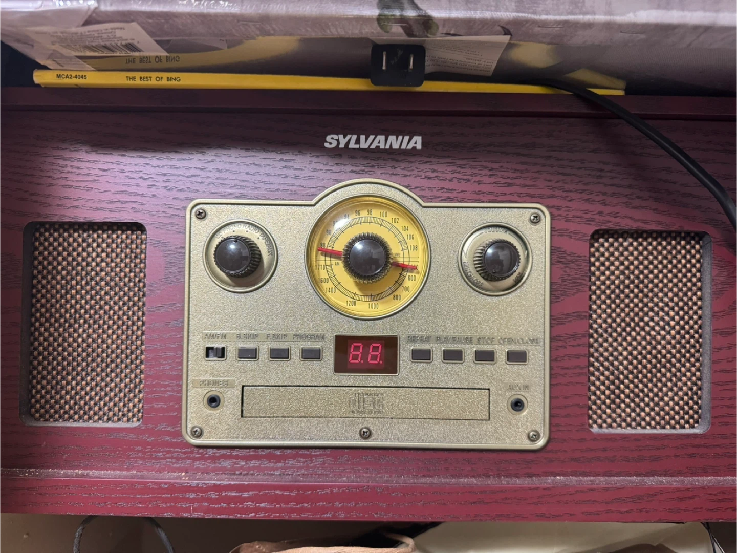 Sylvania Retro Record Player with CD and Radio