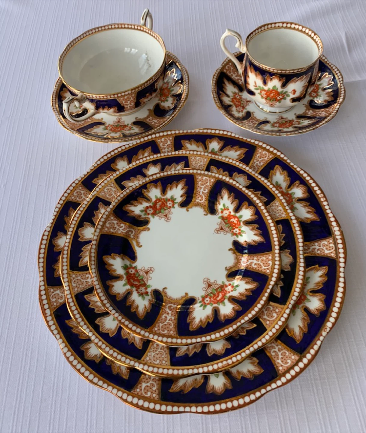 Royal Albert Royalty pattern China dinner set