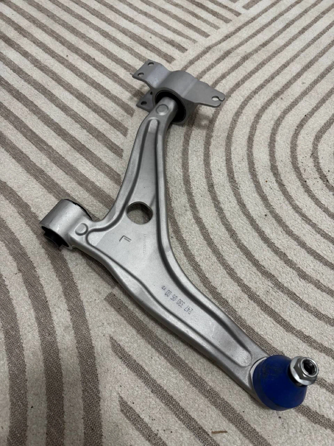 MOOG RK622910 Front Left Lower Control Arm wit - photo 3