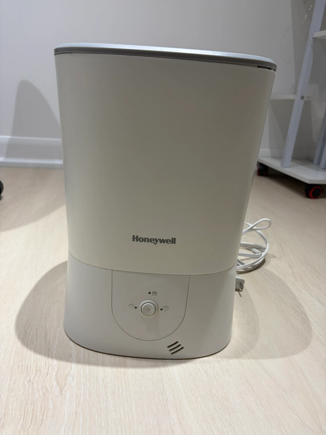Honeywell HWM440WC Top Fill Humidifier - White - photo 3