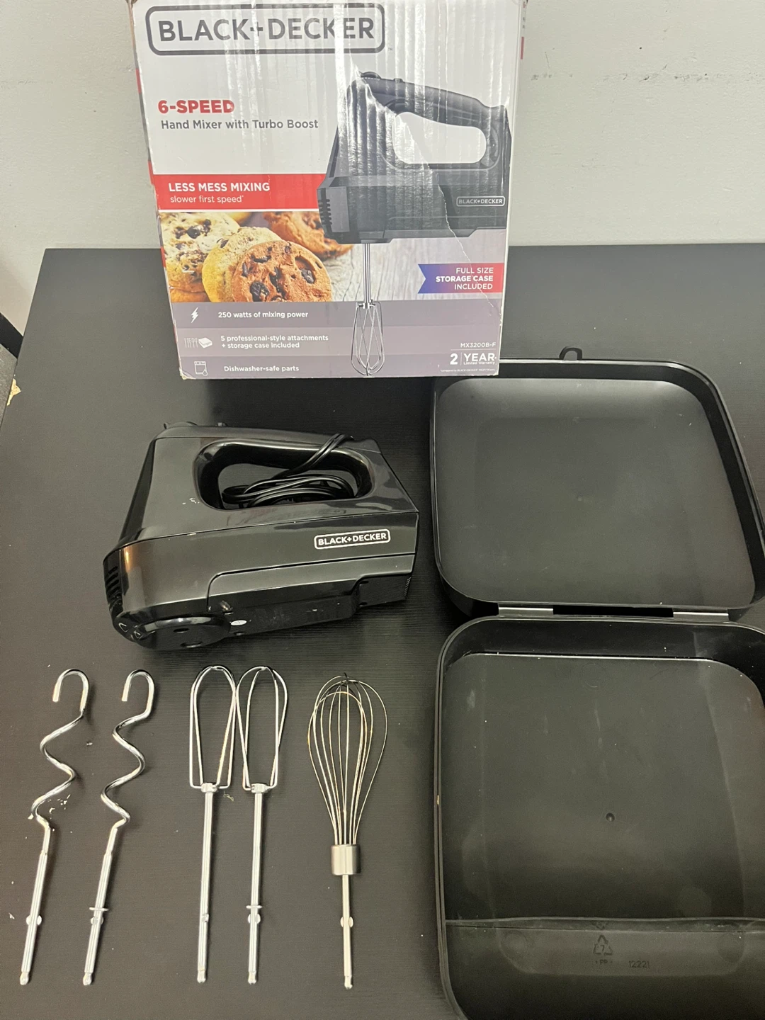 BLACK+DECKER 6 Speed Hand Mixer