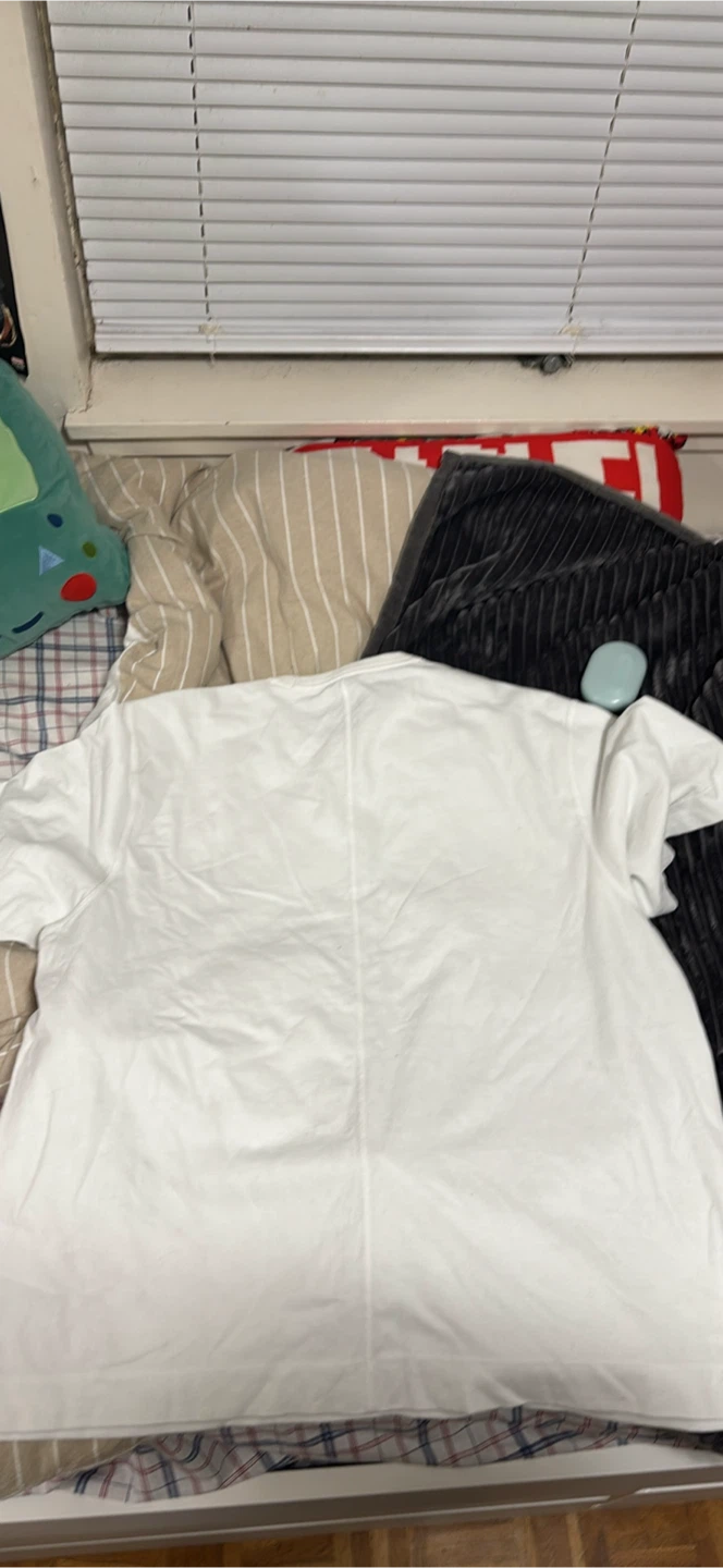 White Abercrombie & Fitch T-Shirt - photo 2