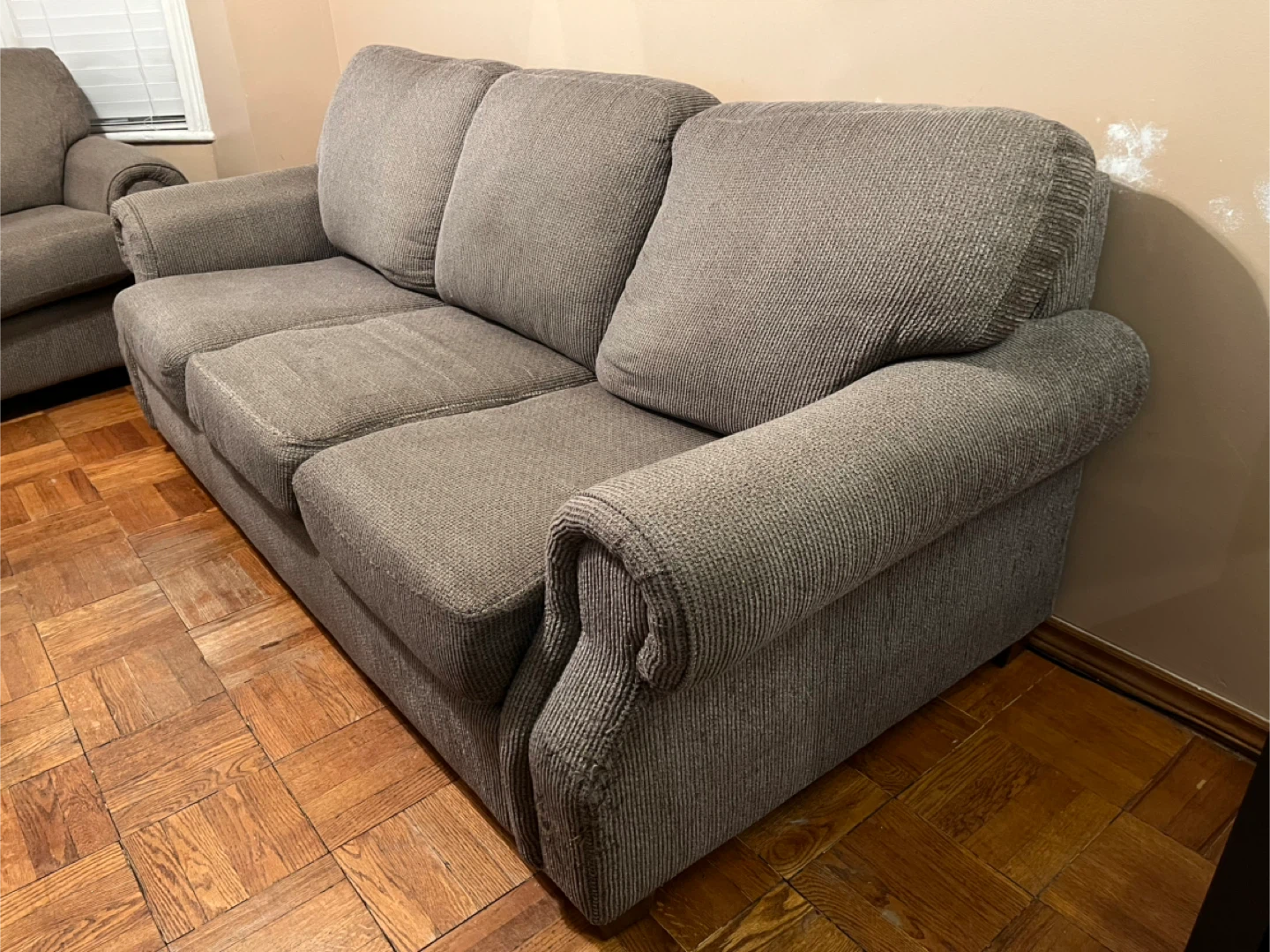 ❗️LAST DAY❗️Selling a 2 and 3 Seater Grey-Brown Sofas - photo 4