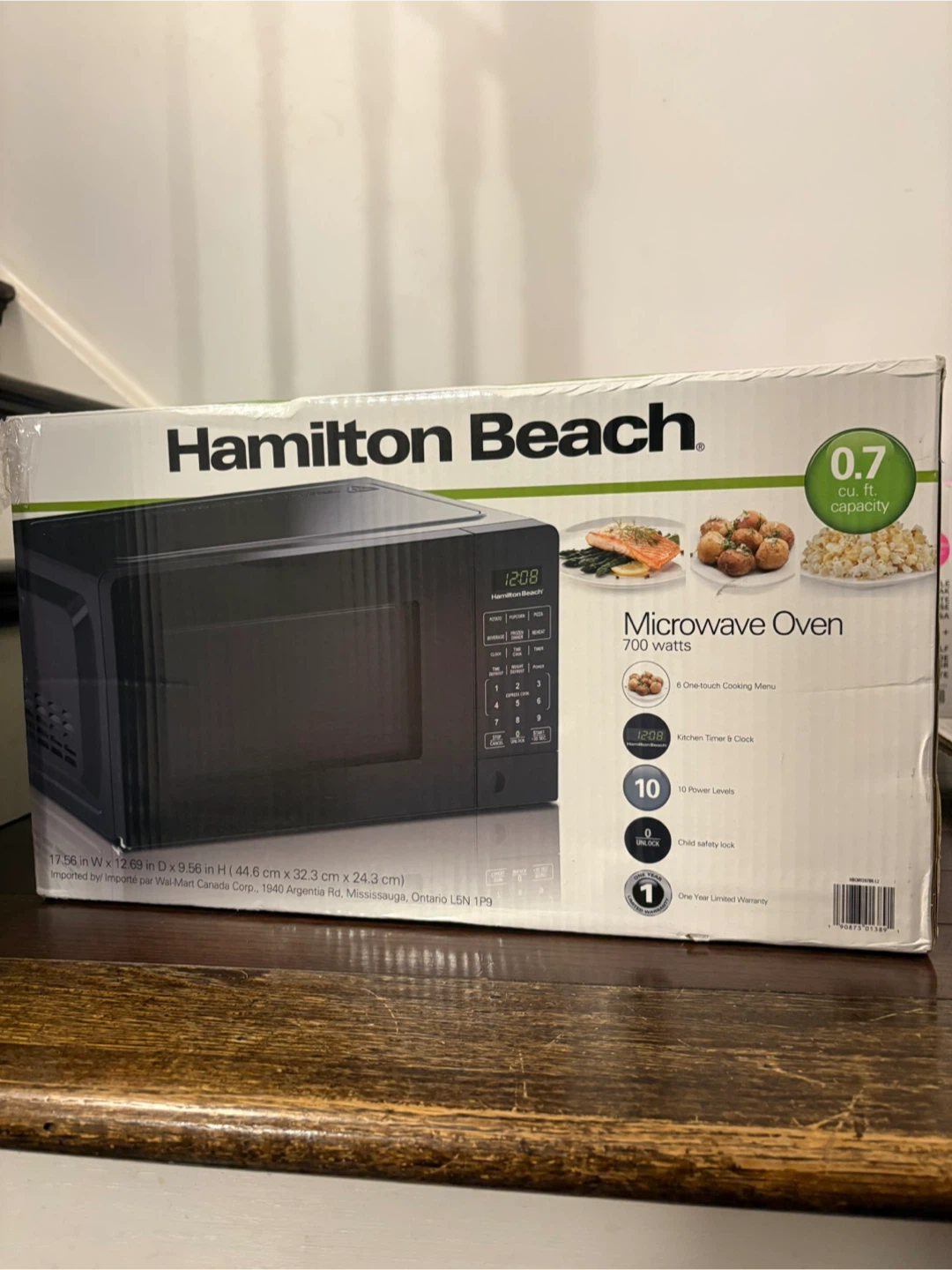 Hamilton Beach 0.7 cu. ft. Microwave Oven - Black - photo 2