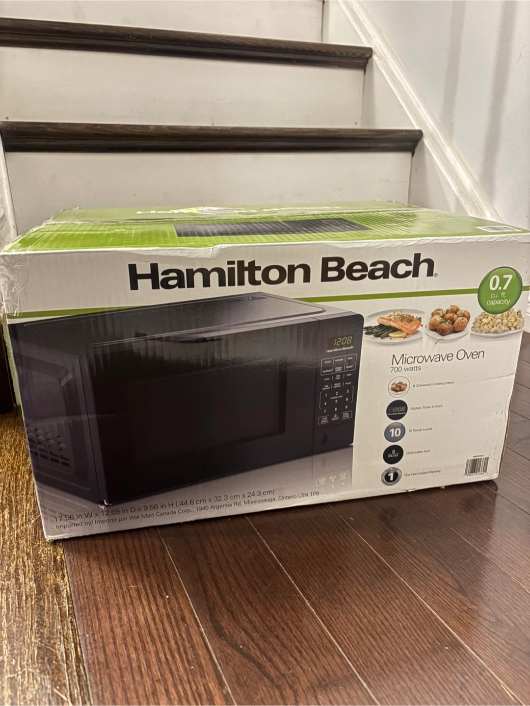 Hamilton Beach 0.7 cu. ft. Microwave Oven - Black