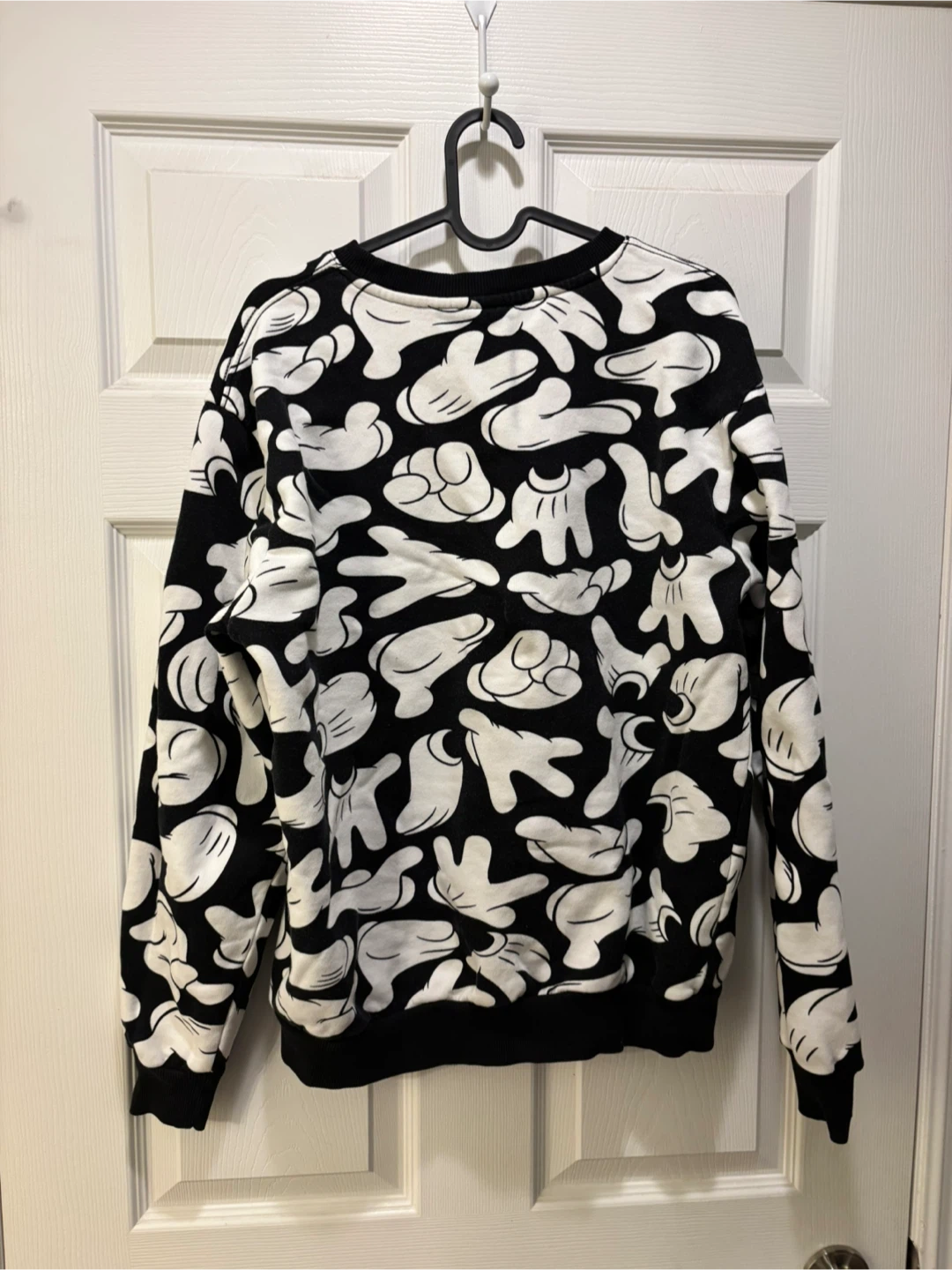 Disney Mickey Mouse Hands Sweatshirt size M - photo 2