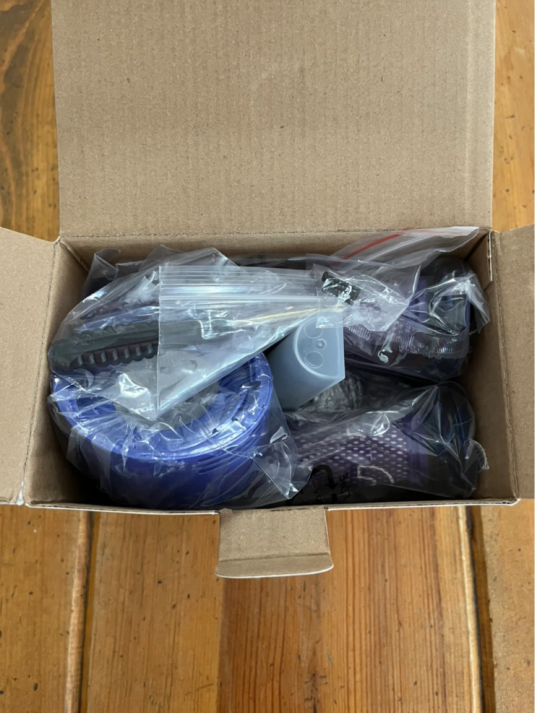 Dyson High Capacity Battery Replacement (New In Box - photo 5