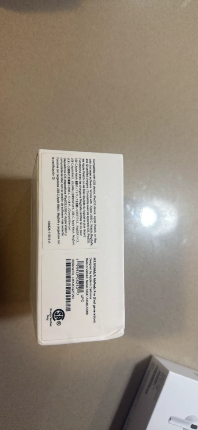 Apple AirPods Pro (2nd Generation) with MagSafe Charging Case - photo 3