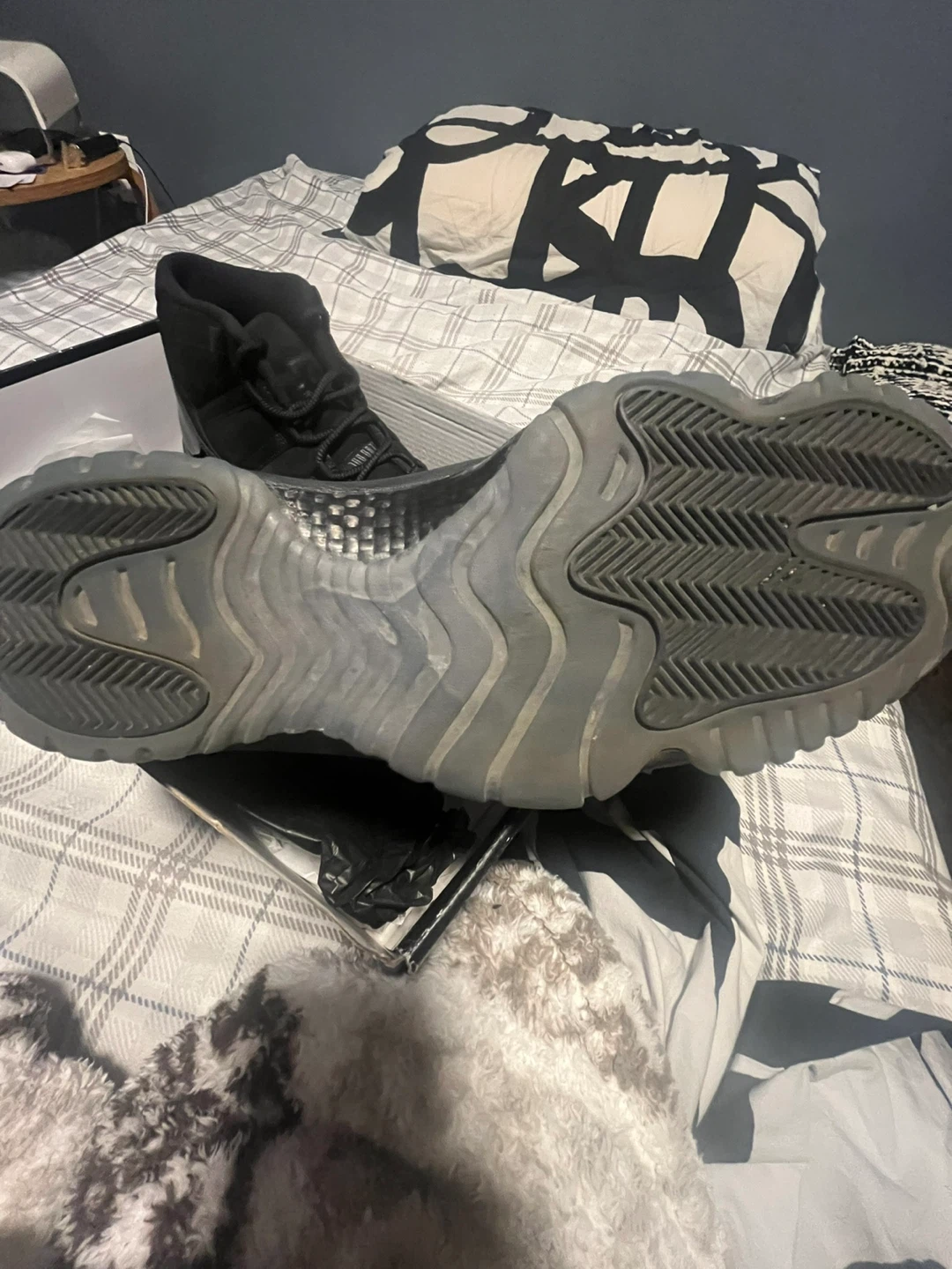 Air Jordan 11 Retro Cap and Gown - photo 3