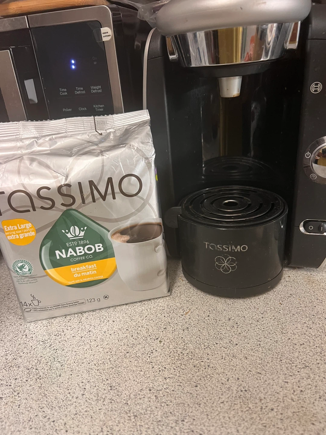 Tassimo machine with Nabob Coffee T-Discs (14 ct)