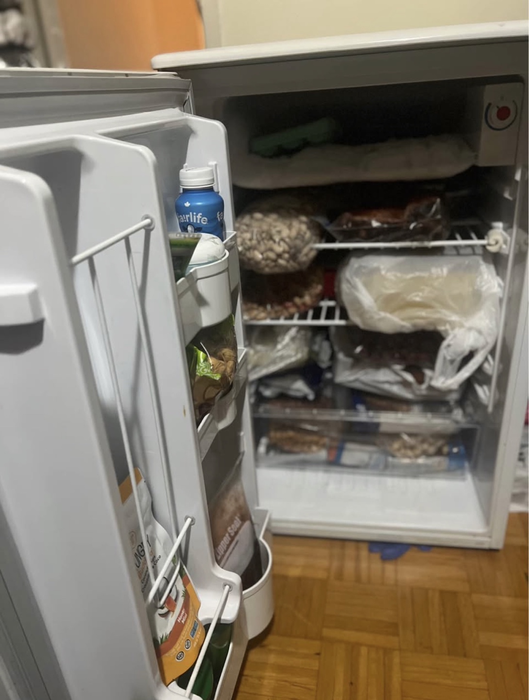 Danby Mini Fridge - photo 2