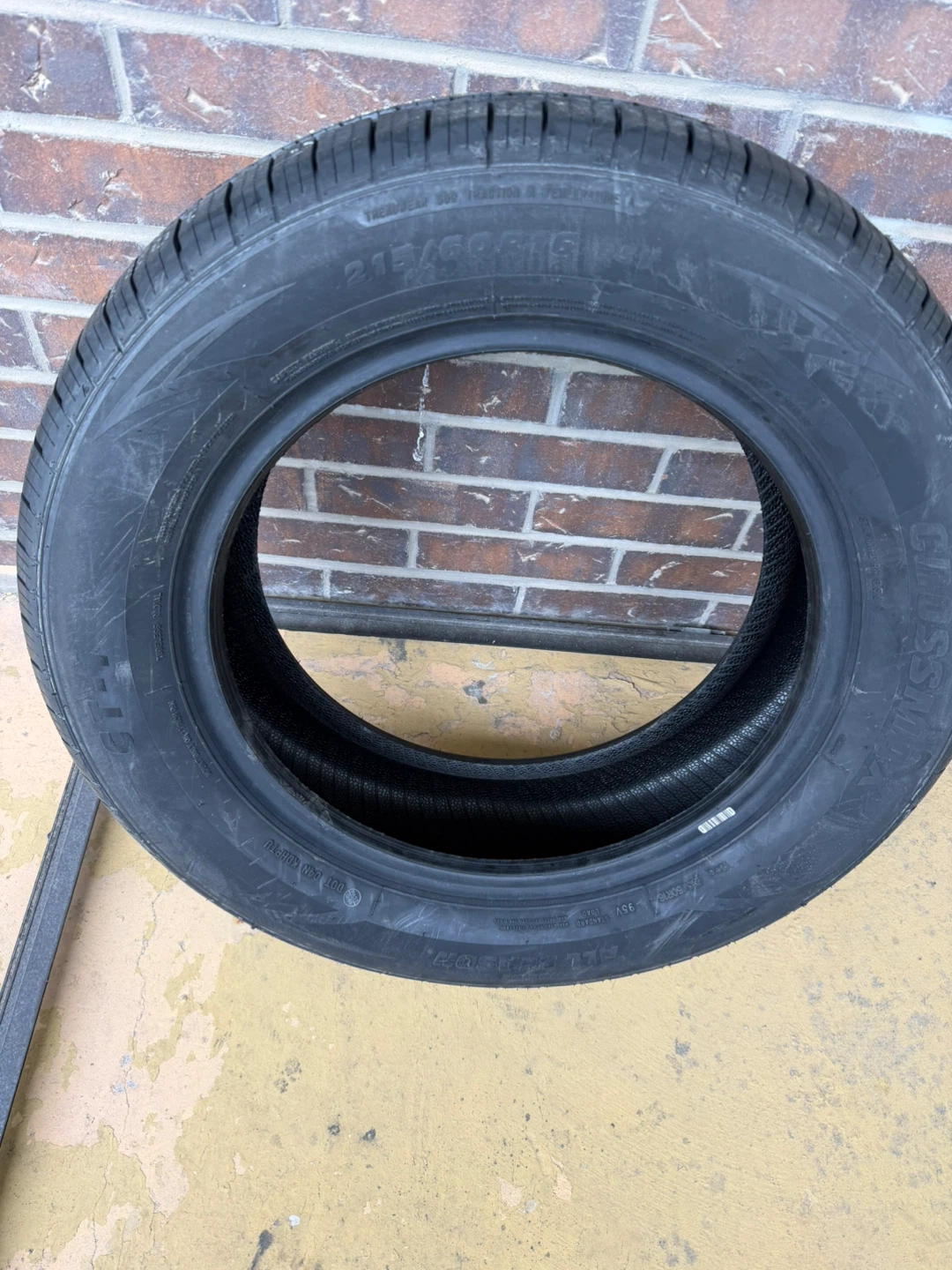 215/60R16 Tire