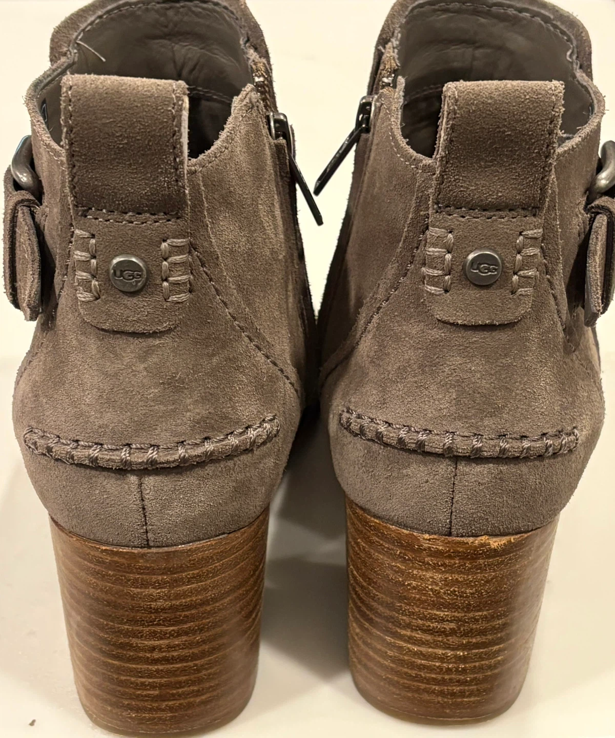 3 inch heel UGG LEAHY Ankle  Boots Size 9 - photo 3