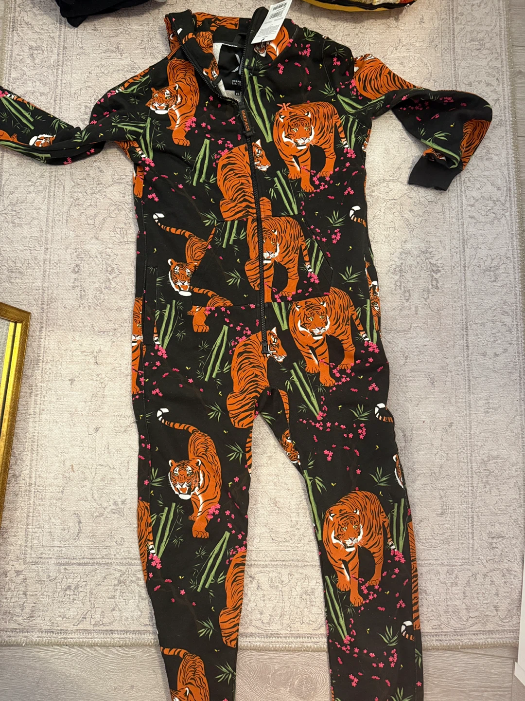 BNWT (unisex) size XS Tiger Print Cotton Onesie