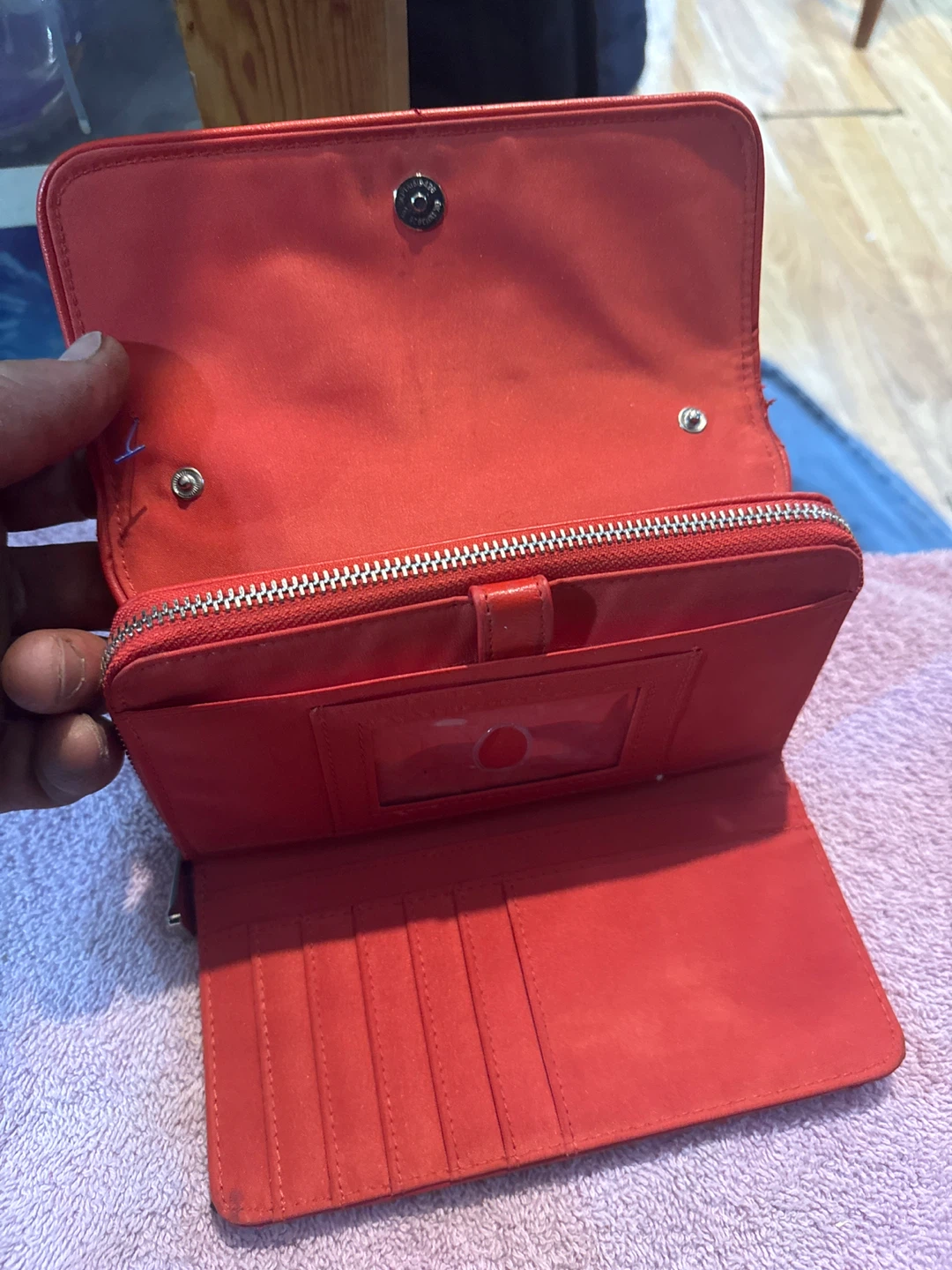 Red Bifold Wallet - photo 4